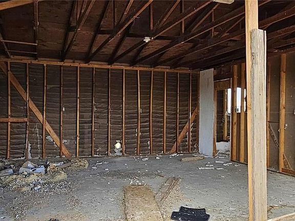 4th image of 33354 Haynes Rd