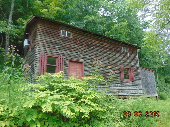 407 Stambaugh Br, Sitka, KY 41255