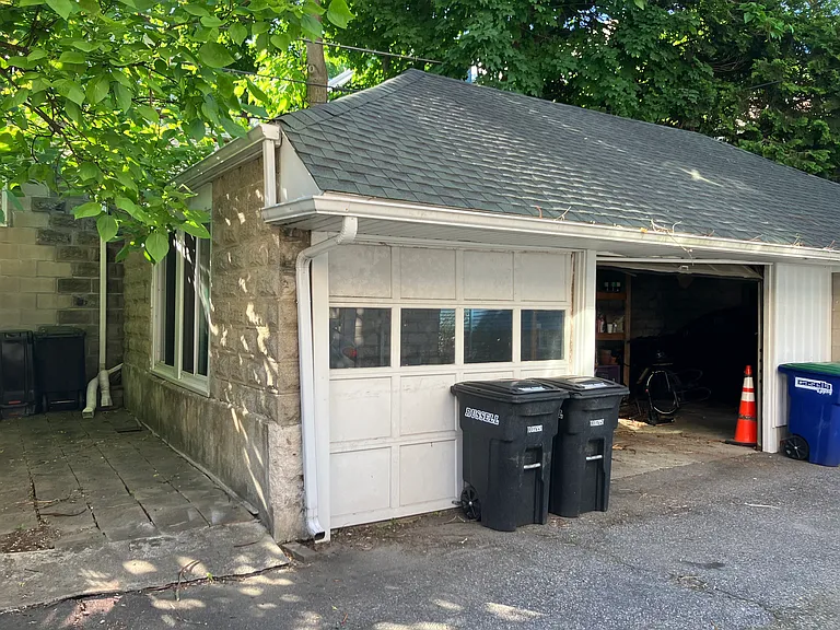 24 Burnham St #2 — Photo 11