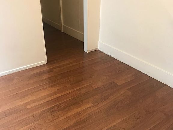 5th image of 3809 Wabash Ave #3817