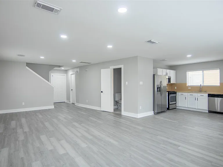 20911 Young Meadows Way — Photo 14