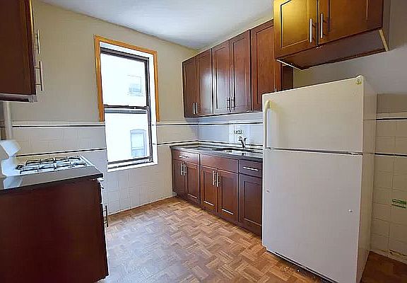 3rd image of 520 W 139th St APT 22