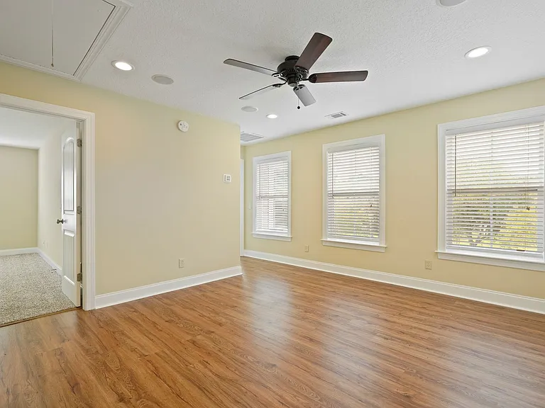 275 James Dunham Pkwy — Photo 34
