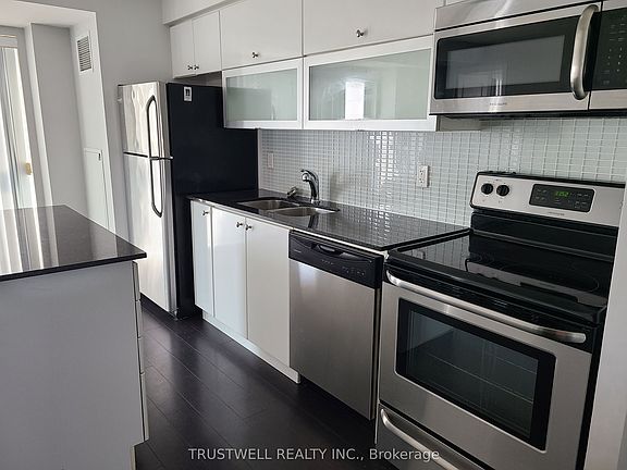 5th image of 275 Yorkland Rd #1209