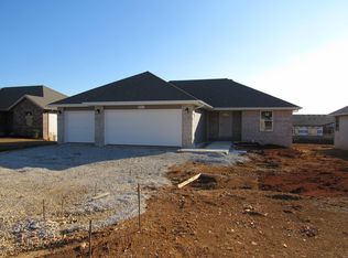 846 W Jefferson St, Marshfield, MO 65706