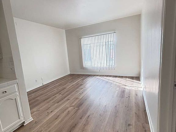 3rd image of 619 S Normandie Ave APT 5