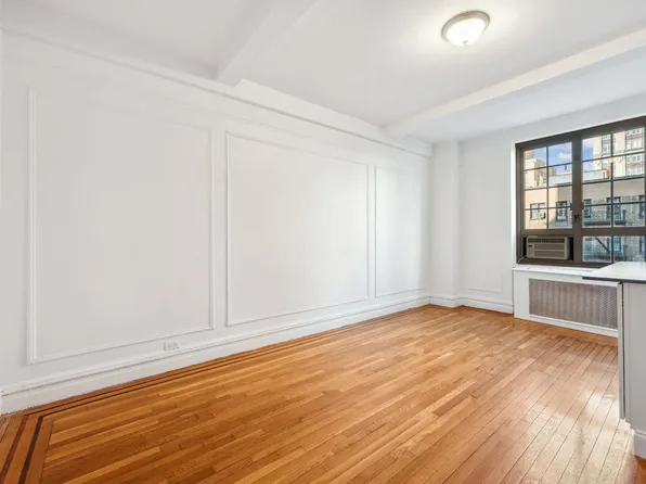 208 West 23rd Street image 1 of 19