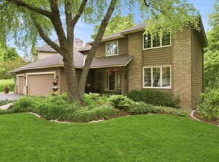 1308 Summit Oaks Dr, Burnsville, MN 55337