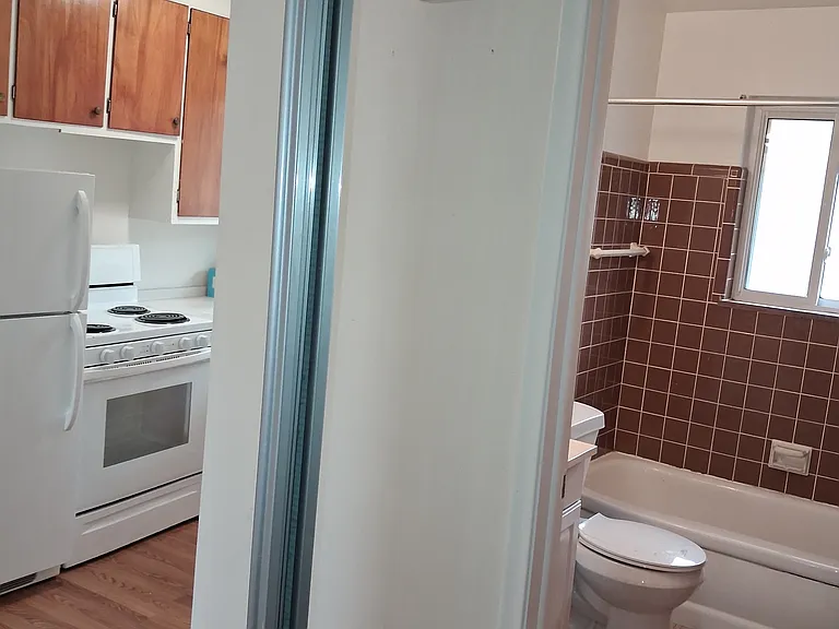1830 N Main St #9 — Photo 13