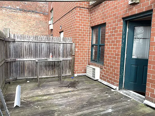 Rented by Bruma Realty LLC | media 6