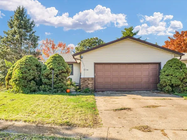 3109 Chatham Dr #B, Urbana, IL 61802