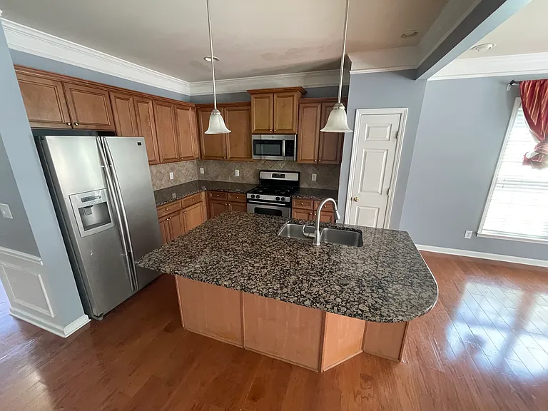 11090 Brunson Dr — Photo 8