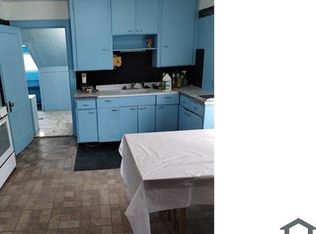 12722 North Rd #UP, Cleveland, OH 44111