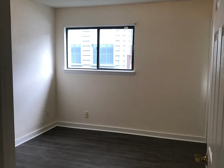 483 W Ocean View Ave #A — Photo 6