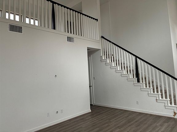 4th image of 7513 Desert Needle Dr