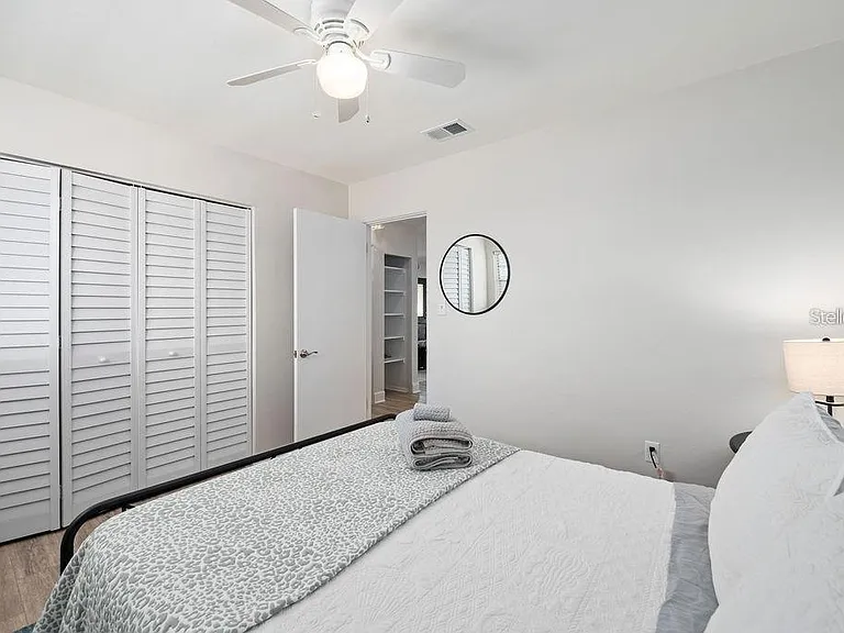 2676 Martin St — Photo 32