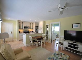 105 W Main St, Harbor Springs, MI 49740