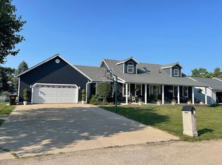 1005 5th Ave, Fulton, IL 61252