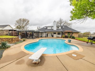 136 Towering Oaks Ct, Burleson, TX, 76028