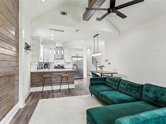 3rd image of 5808 Lafaye St