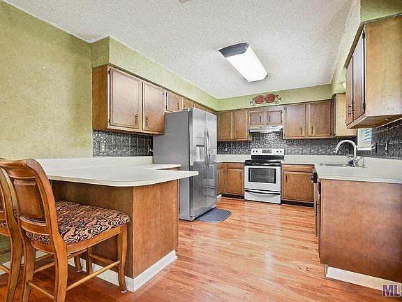 4th image of 2413 Saint Simon Pl