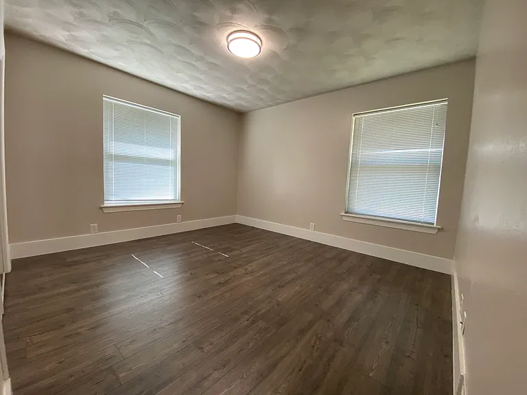 10809 Marchant Cir — Photo 13