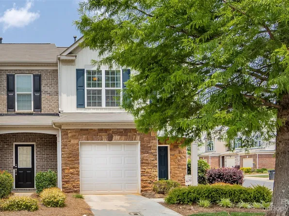 6453 Silver Star Ln, Charlotte, NC 28210