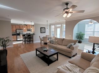 1900 Belle Isle Ave UNIT 302, Mount Pleasant, SC 29464