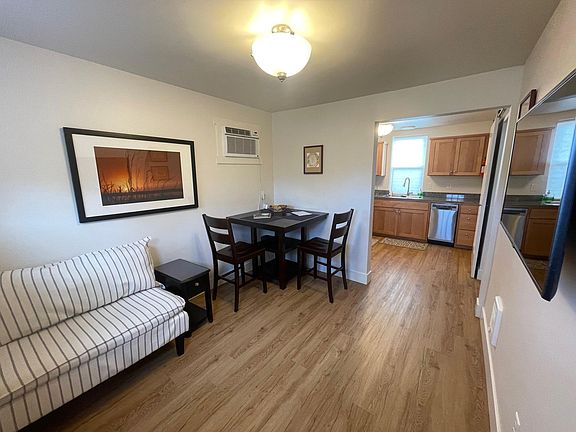 3rd image of 162 N Laurel St #1