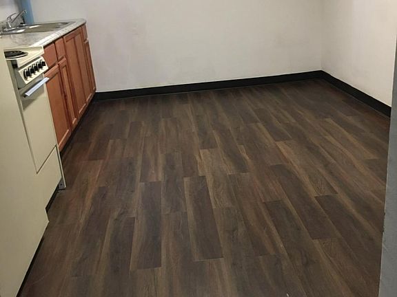 3rd image of 1628 Buron St #5