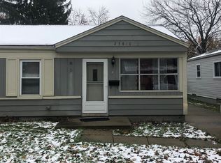 25810 Tecla Ave, Warren, MI 48089