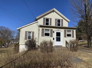 18 Congress St, Hoosick Falls, NY 12090