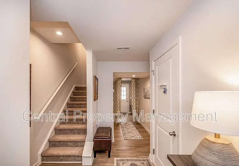 225 Coldwater Creek Ct — Photo 2