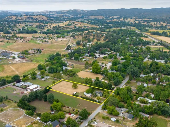 17250 Walnut Ave, Atascadero, CA 93422