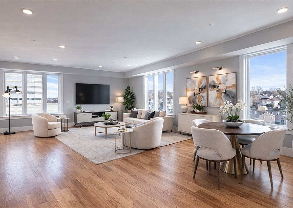 1st image of 150 Hancock St #101