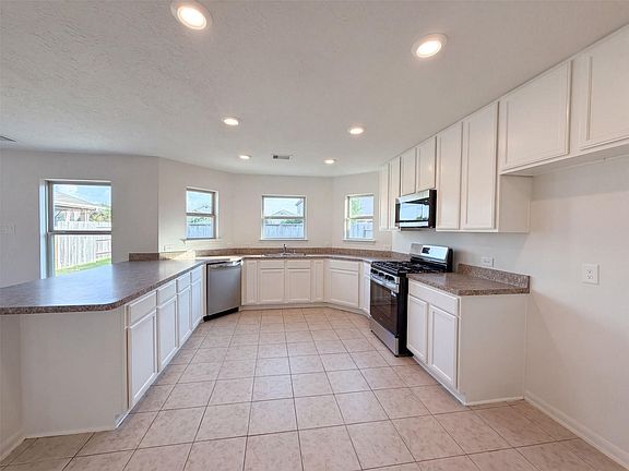 2nd image of 15835 Copper Oak Ln