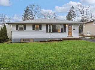 302 S Pierce Ave, Wheaton, IL 60187