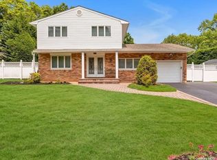 1 Talman Pl, Dix Hills, NY 11746