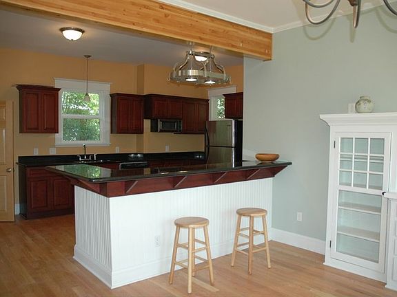 Dining Room ---> Kitchen