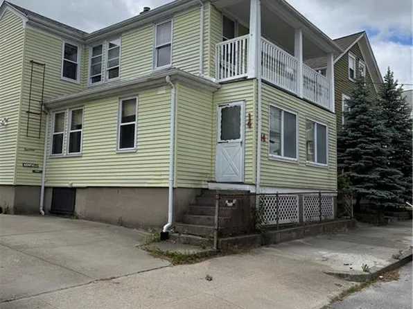14 Park St, Central Falls, RI 02863