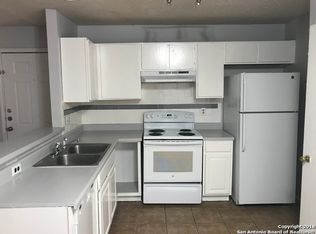 5225 Meadow Fld, San Antonio, TX 78250