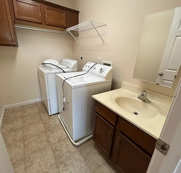 9130 Bennington Way — Photo 36
