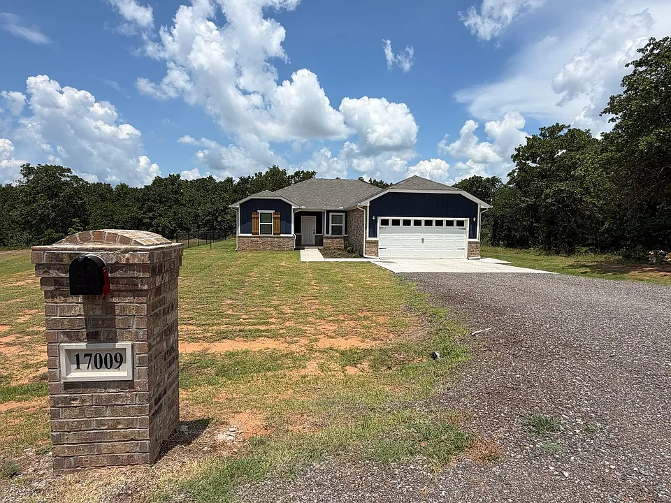 17009 Oak Ridge Cir