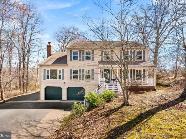 1339 Aquia Dr, Stafford, VA 22554