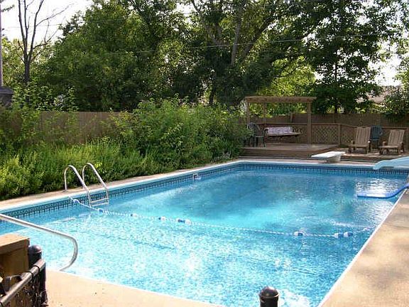 2nd image of 2743 Pawnee Dr