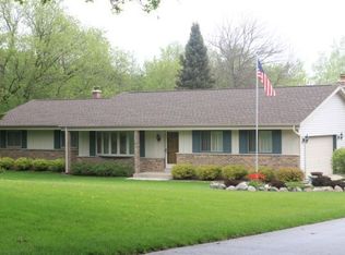 W304S3402 Brookhill Rd, Waukesha, WI 53189
