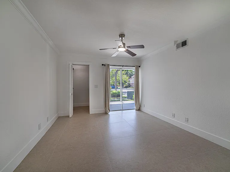 815 W Boynton Beach Blvd #12-106 — Photo 20
