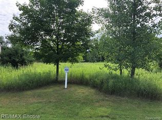 5376 Birch Dr, Springfld Twp, MI