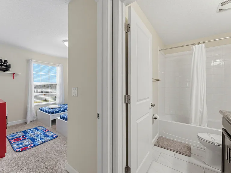 Kings Castle Cir — Photo 31