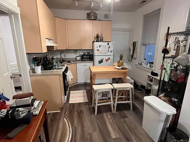 1453 W Thomas St #1R — Photo 6